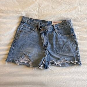 Wishlist cross waist jean shorts